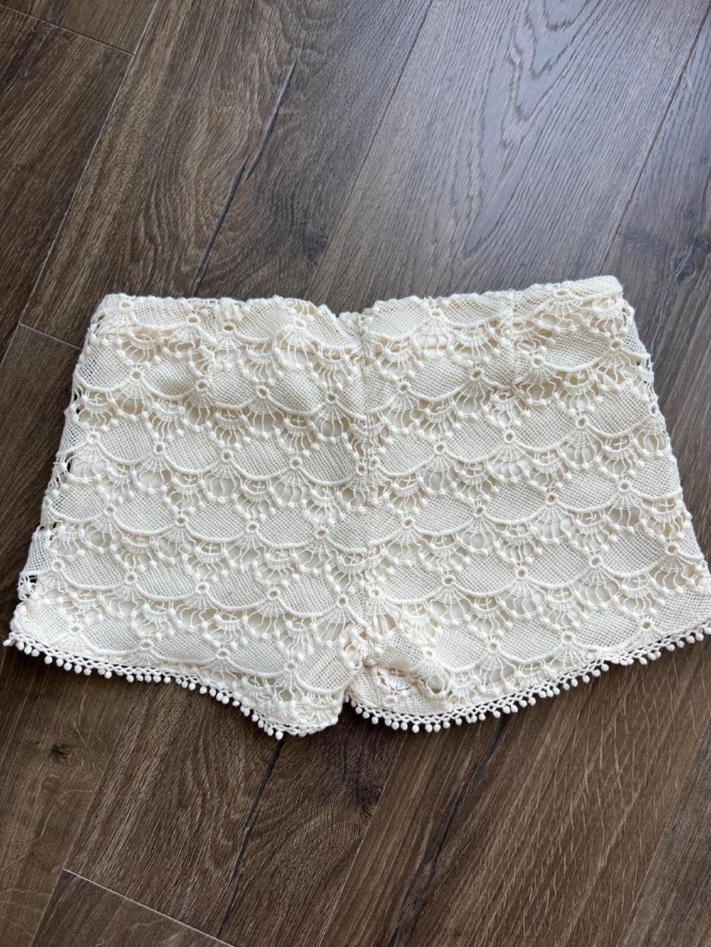 Cream Crochet Lace Women's Shorts - Picture 3 of 4